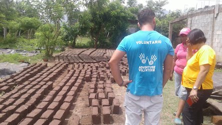 pagar por un voluntariado